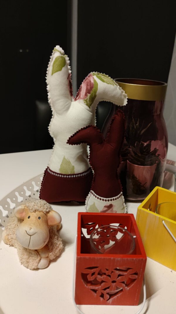Hase mit Tasche groß und klein