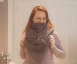 Halstuch mit Karabiner