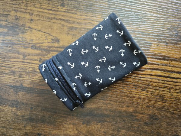 Handgelenktasche groß geschlossen