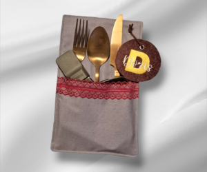 gefüllte Bestecktasche